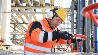 Shell engineer working at the gas plant