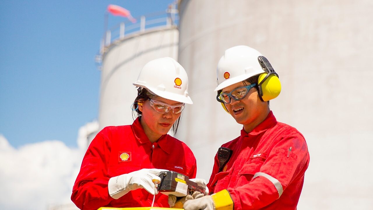 worker in hard hat on site