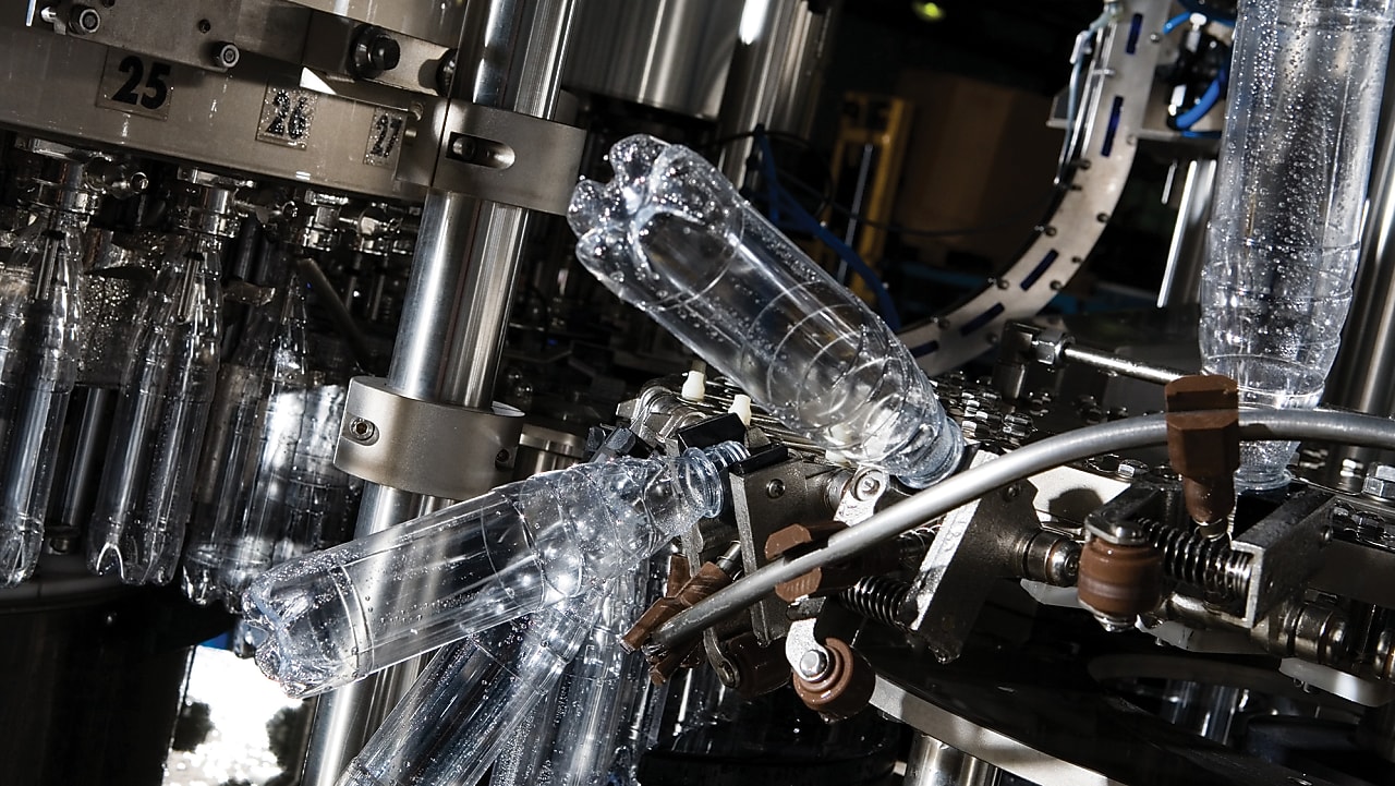 Plastic bottles manufactoring machine - Lubricant case