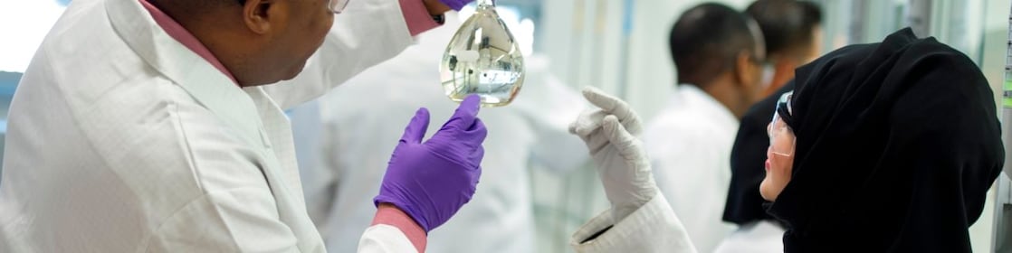 QSRTC - Qatari female in lab