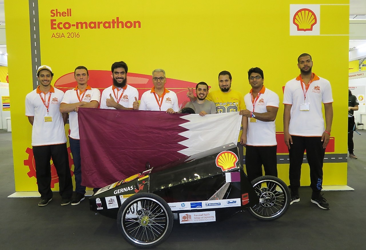 Team GernasS from the Qatar University in Doha with The Gernas Proto 5 in Manila, Philippines