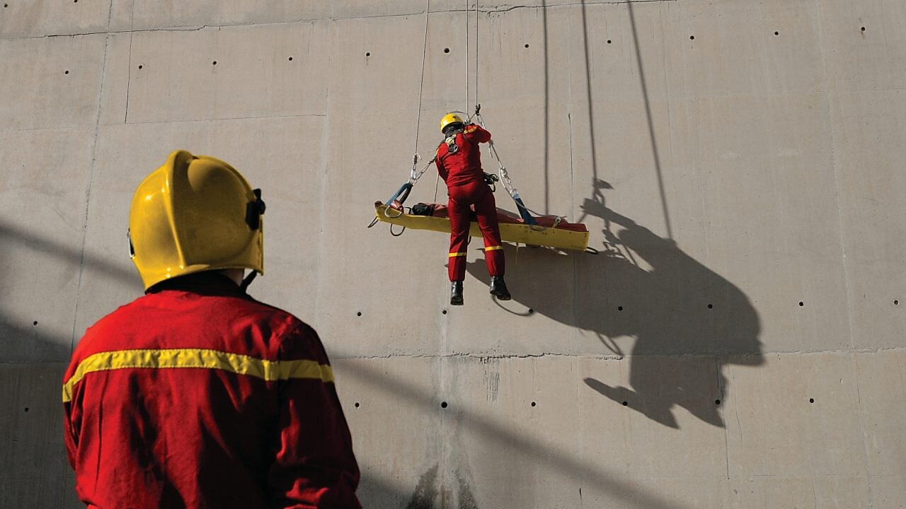 HSSE rescue training exercise at a refinery